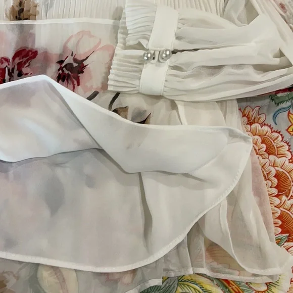 White House Black Market Pleated Blouse - Picture 9 of 13